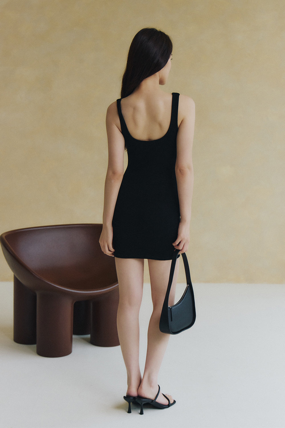 一見鍾情羅紋方領襯墊短洋裝<br>Elegant Rib Knit Wide Strap Mini Bra Dress