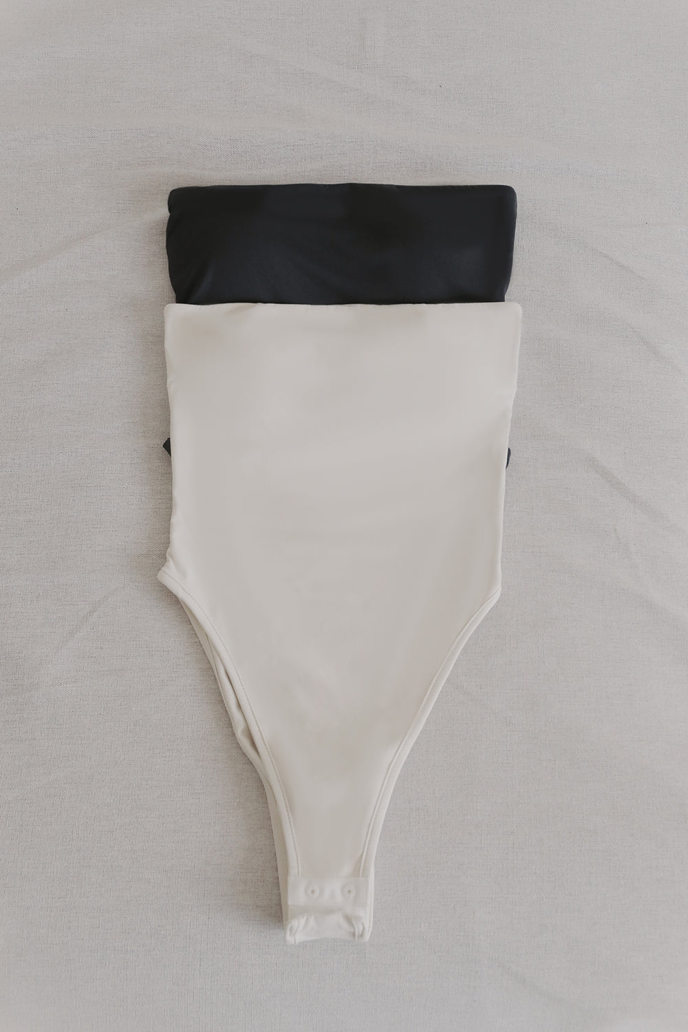 奶蓋平口高衩連體衣<br>mumm SOFT High Leg Bodysuit