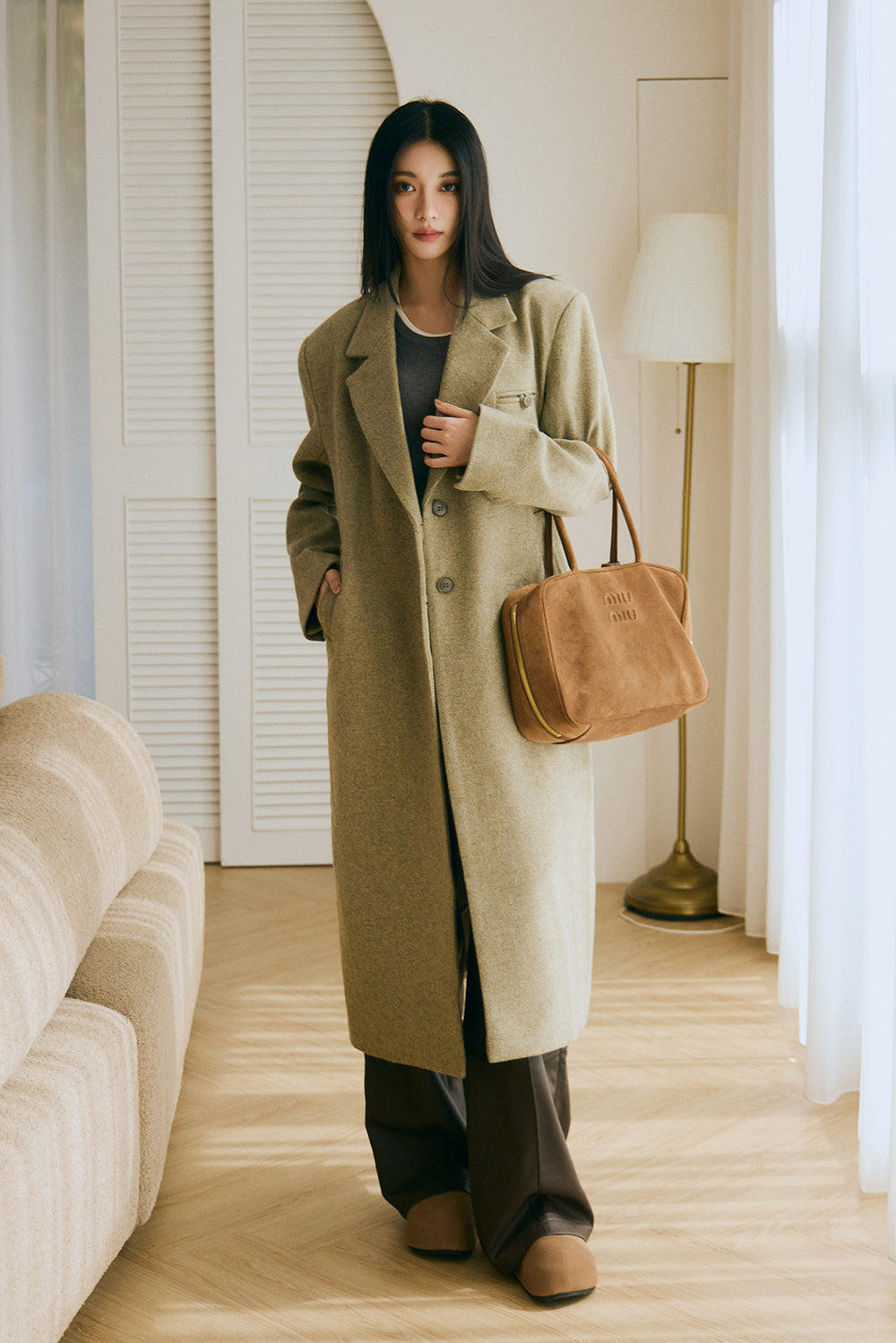 排釦羊毛大衣<br>Long Wool Coat