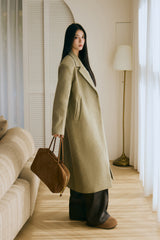 排釦羊毛大衣<br>Long Wool Coat