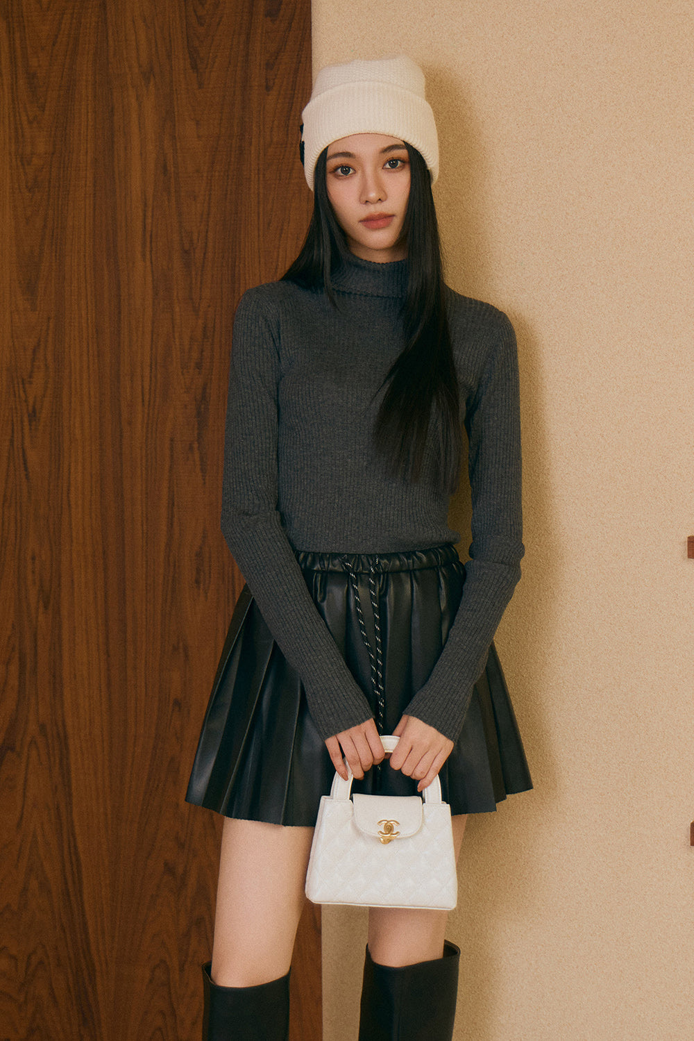 百褶皮革短裙<br>Faux Leather Pleated Skirt