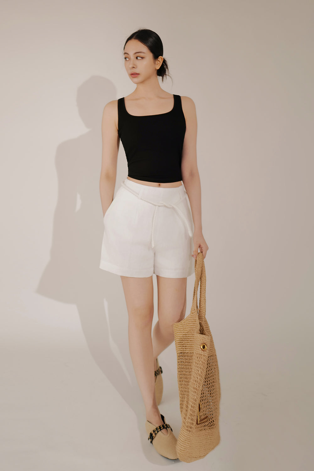 【預購】亞麻短褲（附腰帶）<br>Linen Shorts with Tie Belt