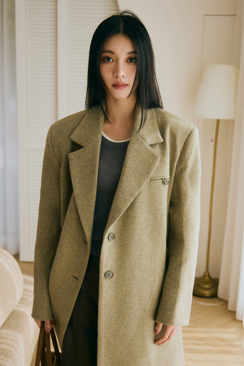 排釦羊毛大衣<br>Long Wool Coat