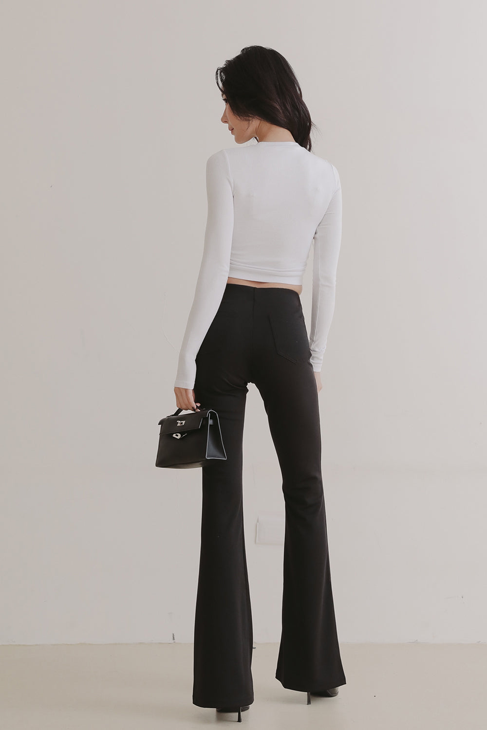 一見鍾情羅紋側抓皺長袖上衣<br>Elegant Rib Knit Long Sleeve Crop Top