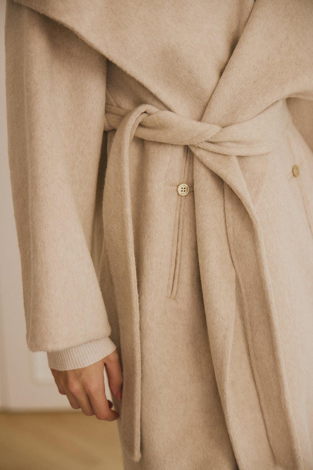 翻領羊毛大衣<br>Shawl Lapel Wool Coat