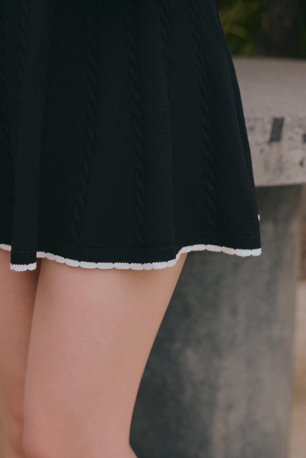 午後漫步麻花花邊平口襯墊短洋裝<br>Afternoon Walk Knit Ripple Trim Strapless Flare Mini Bra Dress
