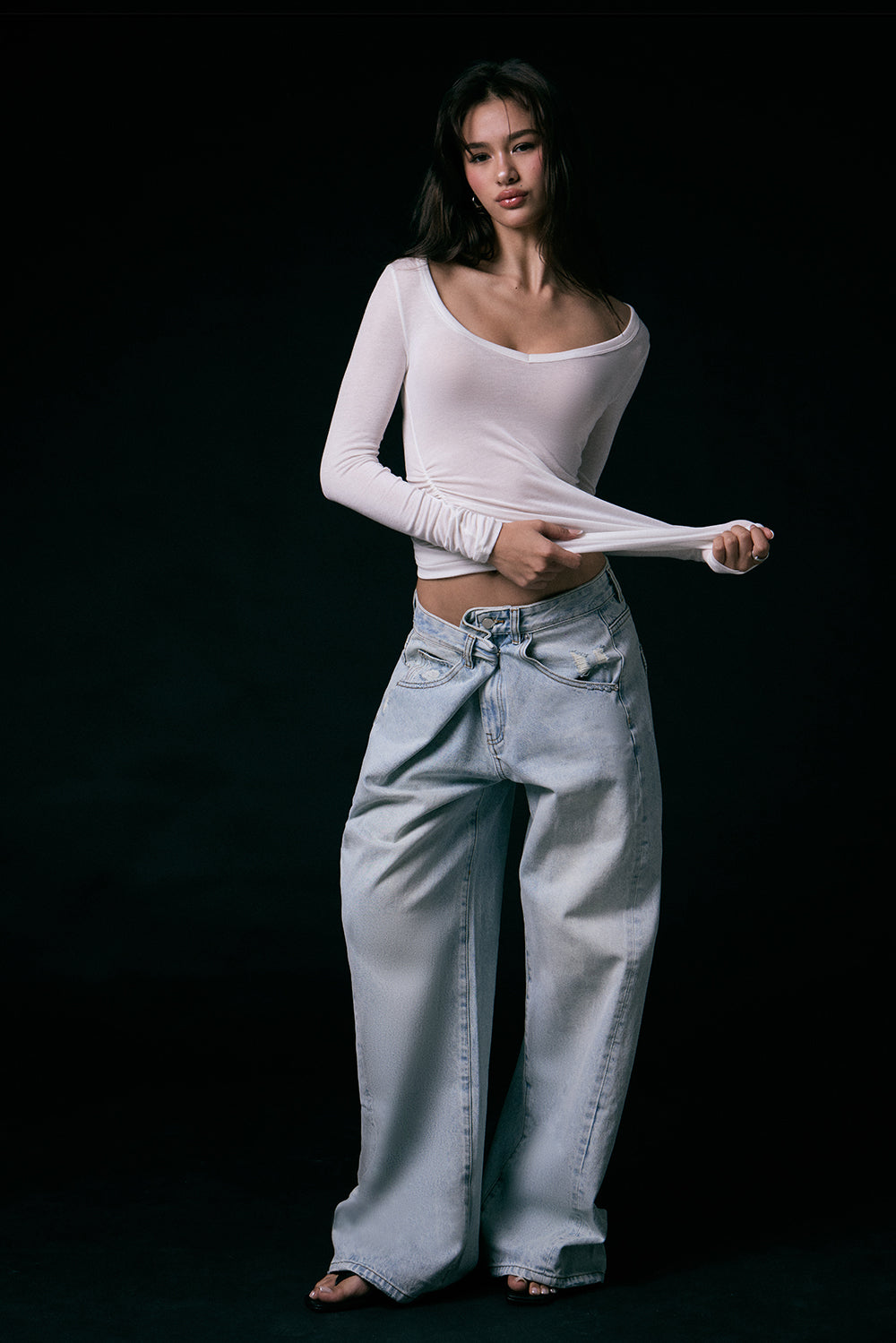 極柔天絲U領長袖上衣<br>Tencel Wool Deep U-Neck Long Sleeve Top