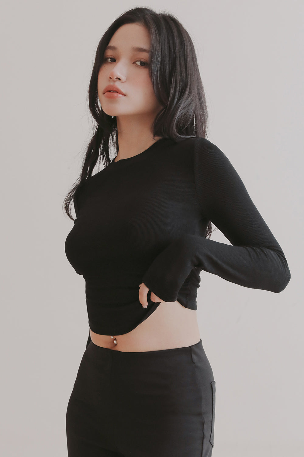 一見鍾情羅紋側抓皺長袖上衣<br>Elegant Rib Knit Long Sleeve Crop Top