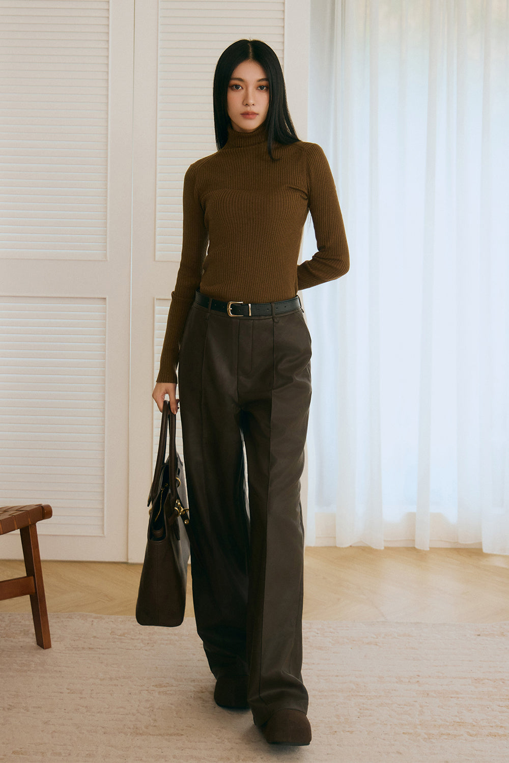 皮革側拉鍊寬褲<br>Faux Leather Wide-Leg Pants