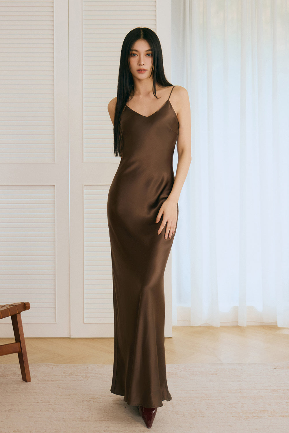 重磅緞面細肩洋裝<br>Satin Strap Dress