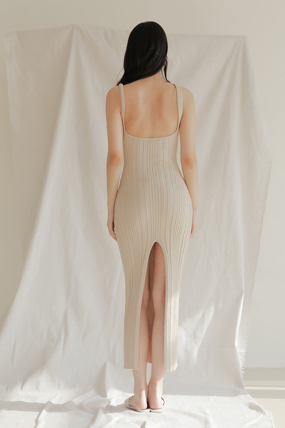 坑條針織方領襯墊長洋裝<br>WIDE RIBBED KNIT MAXI BRA DRESS