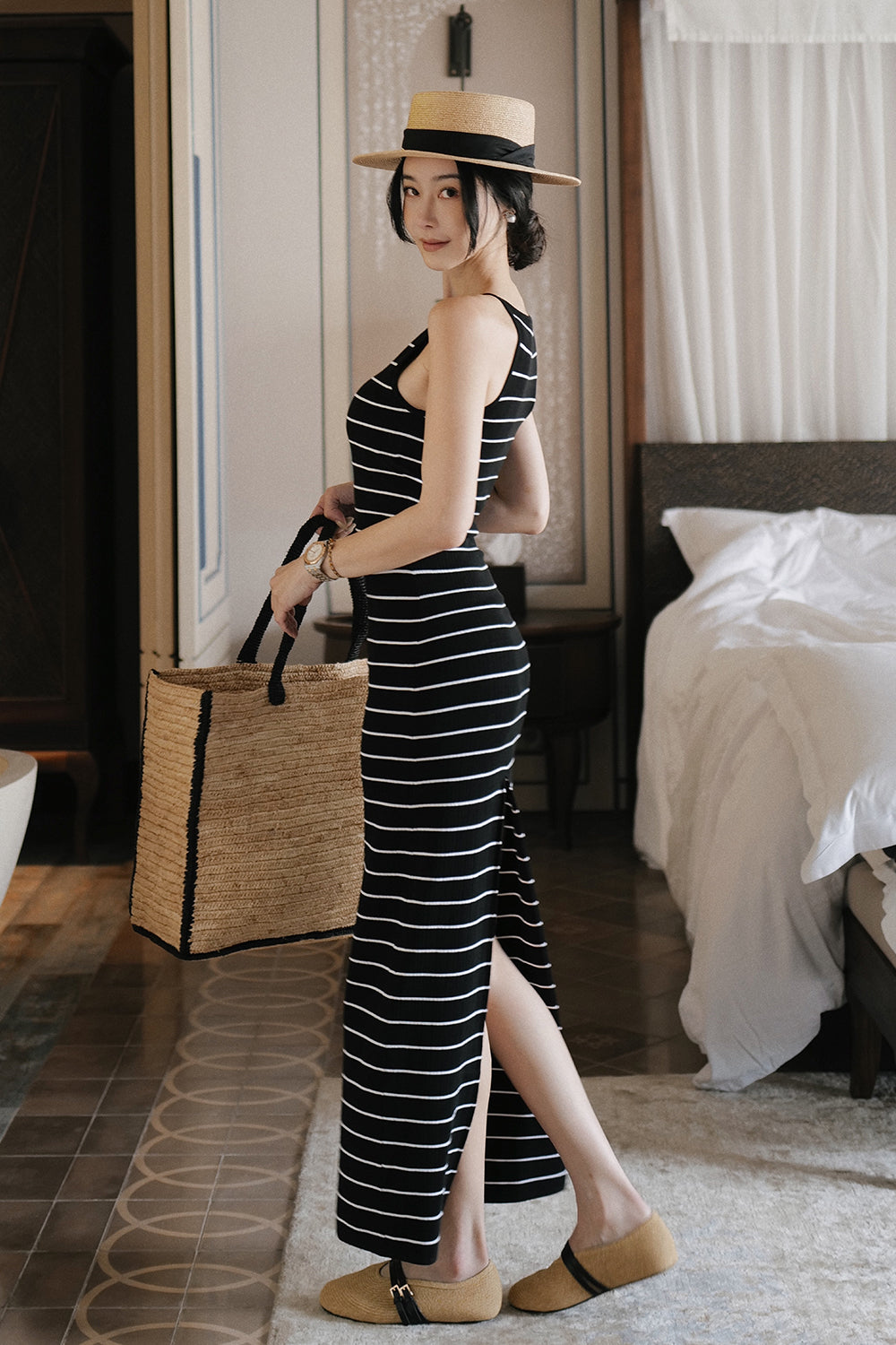 冰紗條紋削肩襯墊長洋裝<br>Striped Knit Sleeveless Maxi Bra Dress