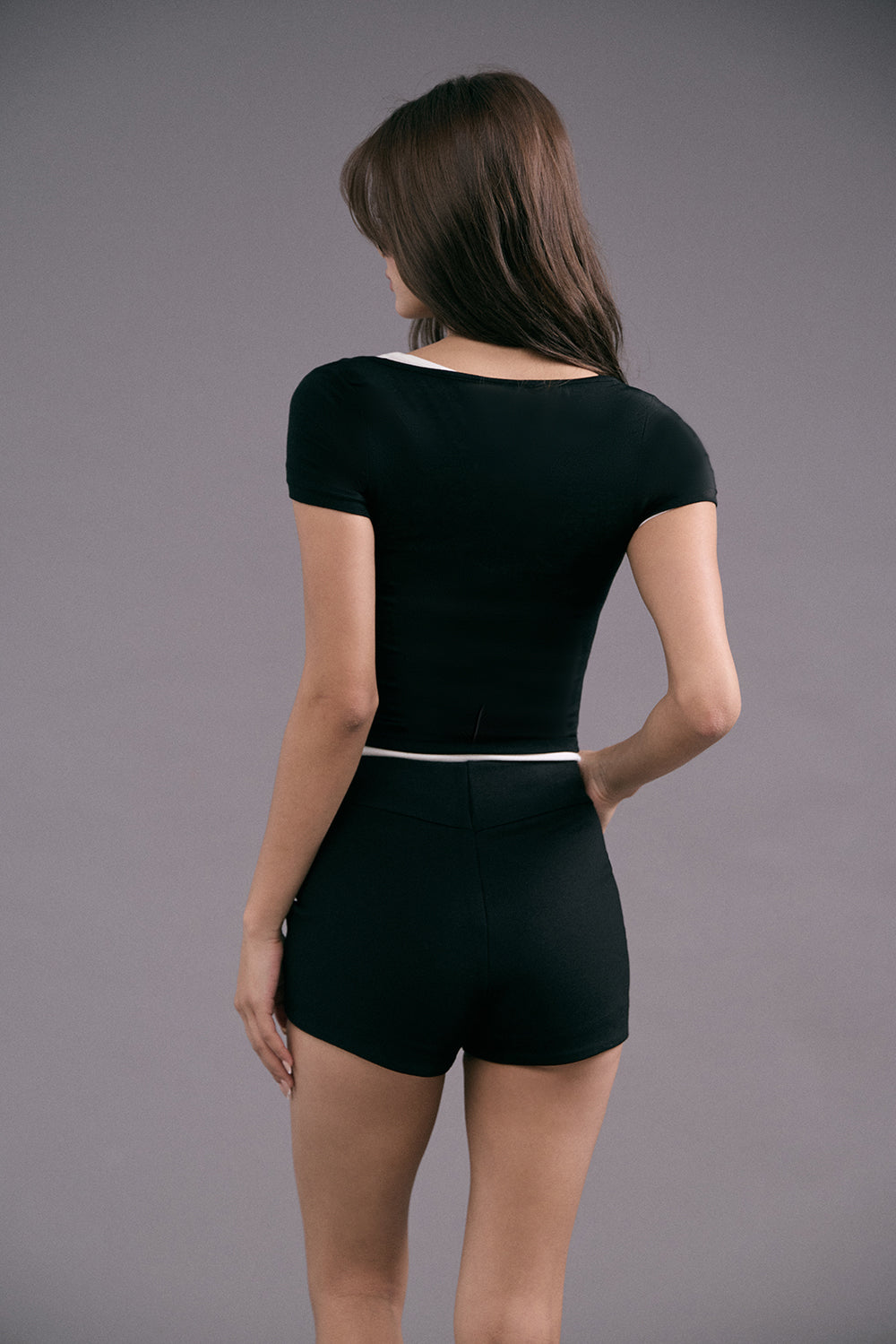 極柔天絲兩穿式短袖上衣<br>Tencel Wool Asymmetrical Neck Sleeve Top