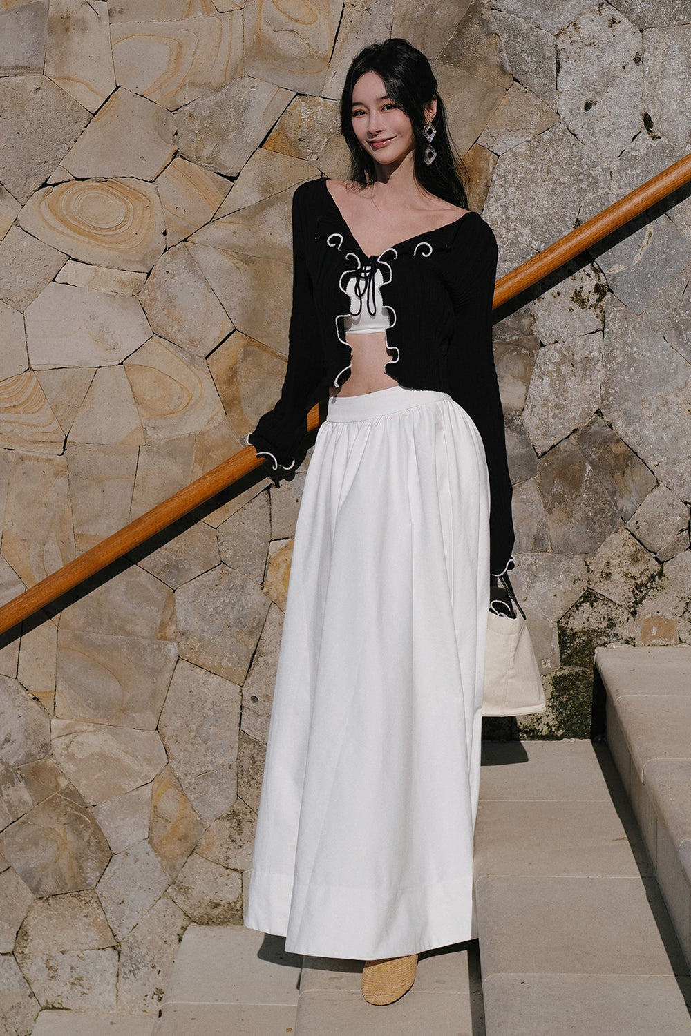 輕氧針織撞色荷葉邊綁帶外套<br>Wide Ribbed Knit Ruffle Hem Cardigan