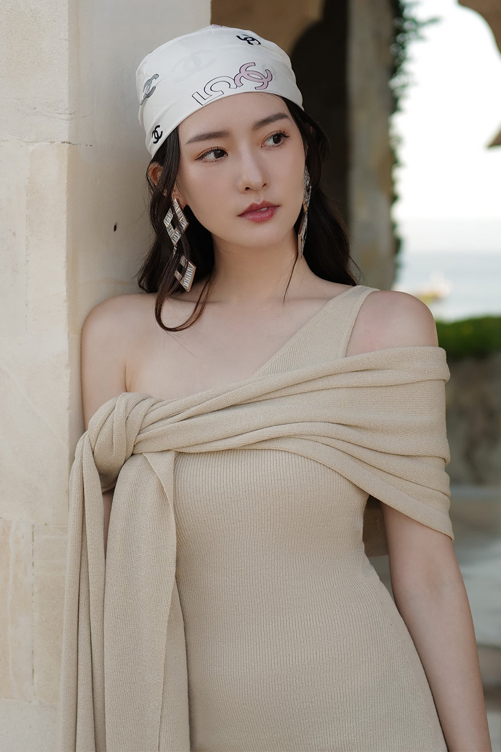 輕氧針織多穿襯墊短洋裝<br>Plain Knit Multiway Shawl Cut Out Mini Bra Dress