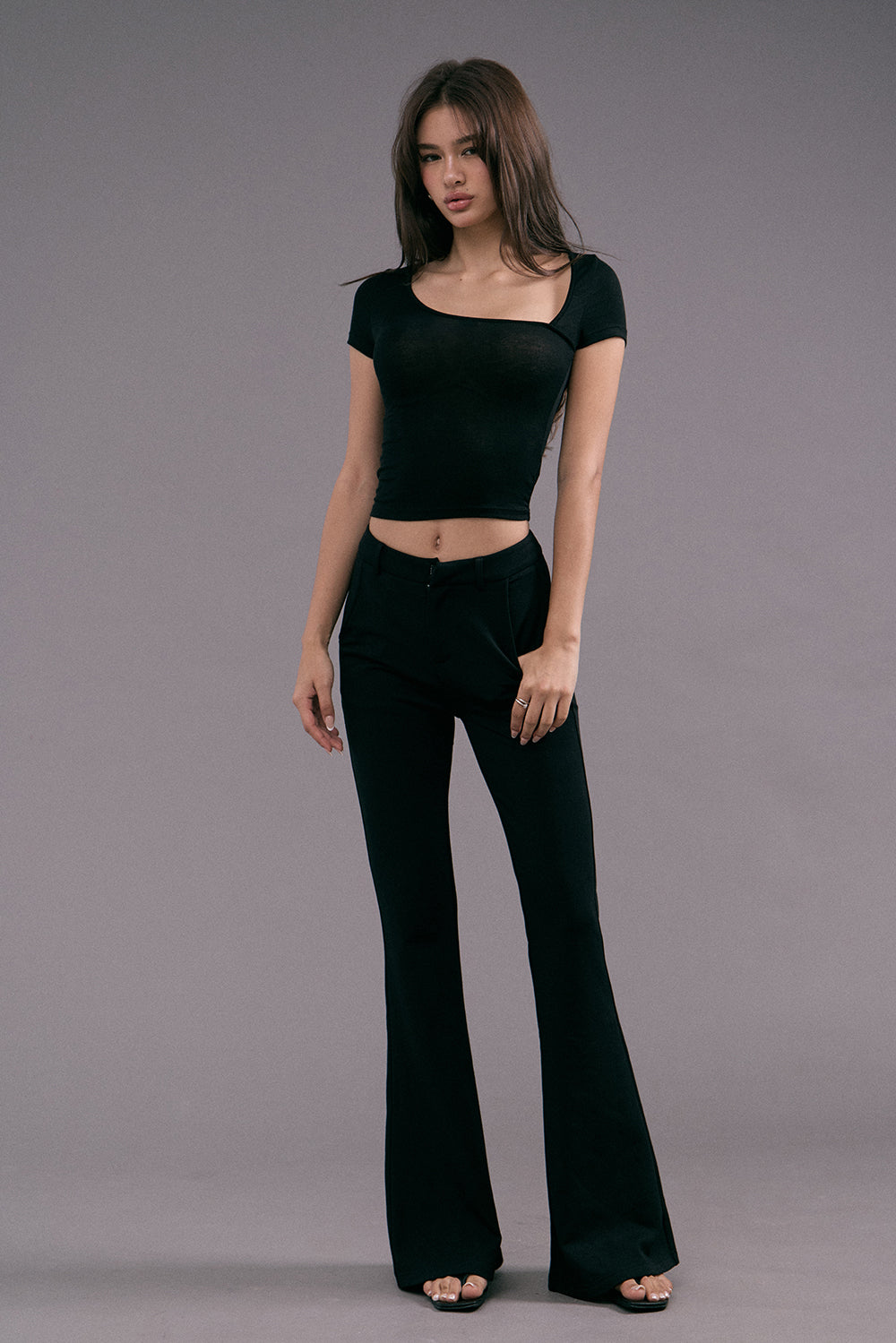 極柔天絲兩穿式短袖上衣<br>Tencel Wool Asymmetrical Neck Sleeve Top