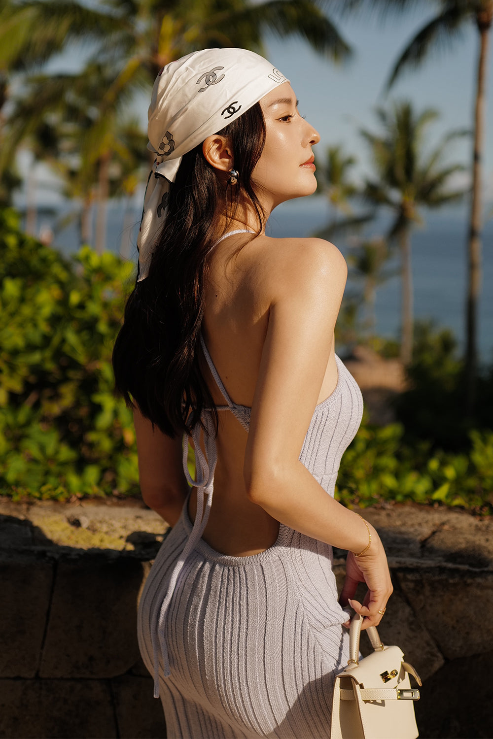 輕氧針織荷葉繞脖襯墊長洋裝<br>Wide Ribbed Knit Ruffled Hem Halter Maxi Bra Dress