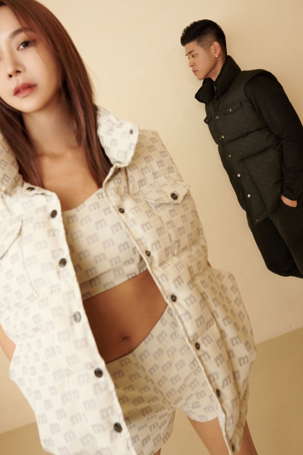 mumm 印花澎澎背心<br>MONOGRAM JACQUARD UNISEX PUFFER VEST