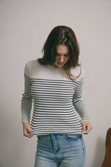 條紋針織圓領長袖上衣<br>Striped Knit Crewneck Long Sleeve Top