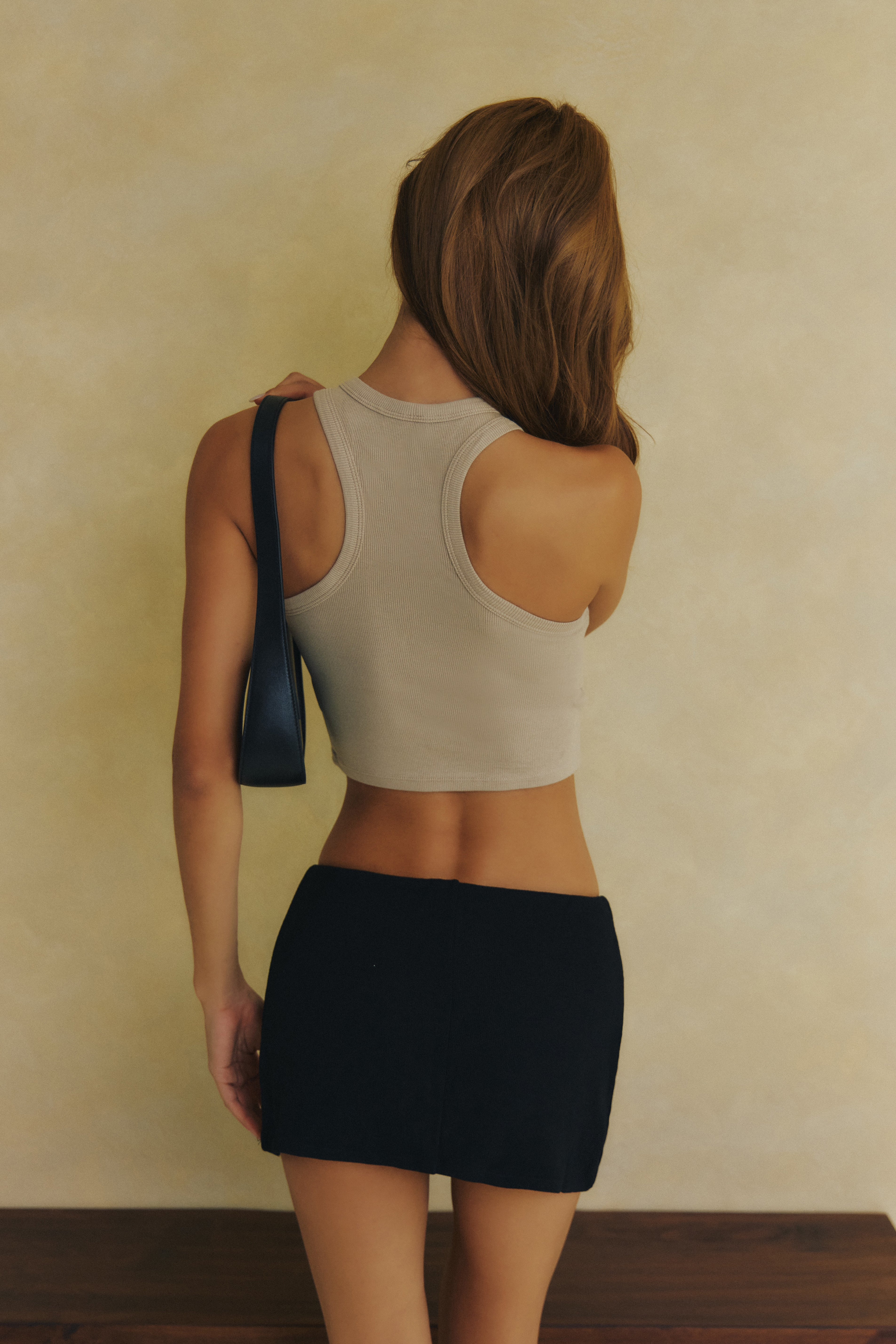 一見鍾情羅紋削肩 BraTop<br>Elegant Rib Knit Cropped Halter Bra Top