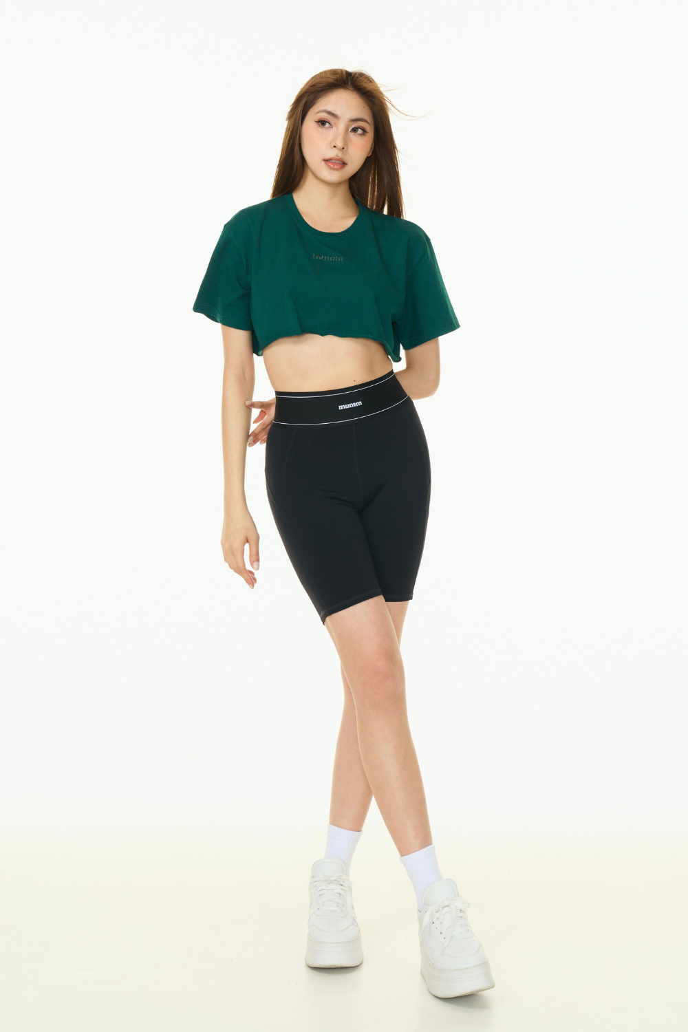 環保材質短版 T-shirt <br>RECYCLED PET CROP TOP