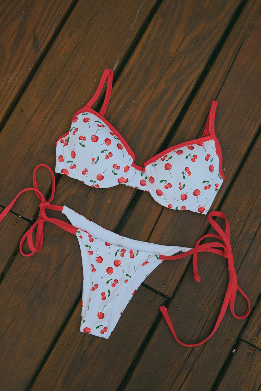 波桃胸湧美波UpUp比基尼<br>Boom Bra Yah Cherry Push Up Bikini Set