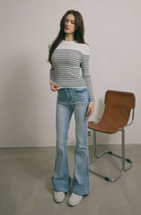 條紋針織圓領長袖上衣<br>Striped Knit Crewneck Long Sleeve Top