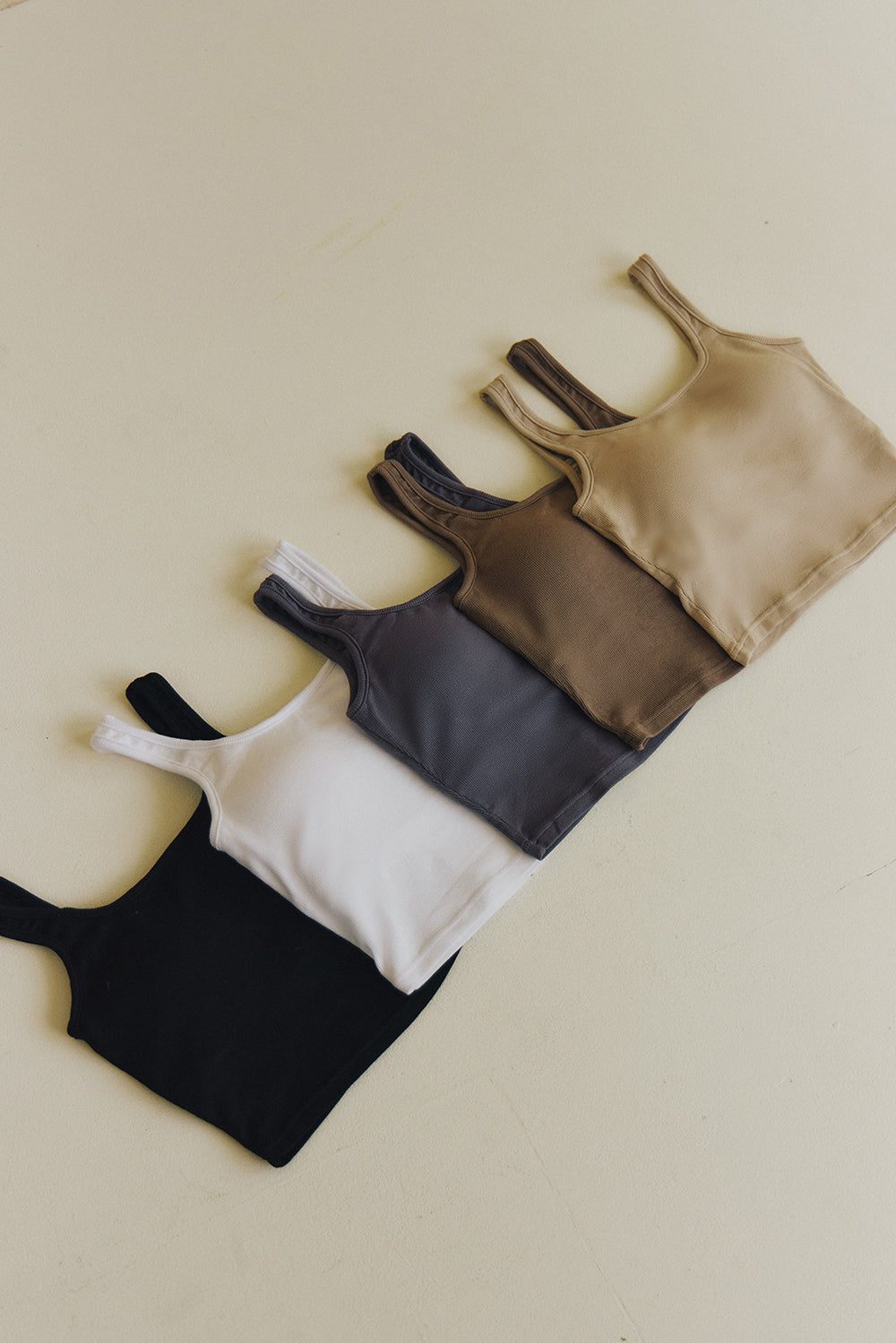 一見鍾情羅紋方領 BraTop<br>Elegant Rib Knit Wide Strap Bra Top