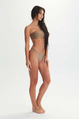 FREE CUT THONG